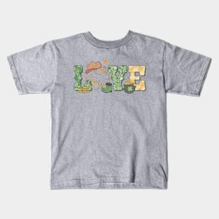 LOVE Saint Patricks Day Green Shamrock Irish Lucky Clovers Western Cowboy Kids T-Shirt